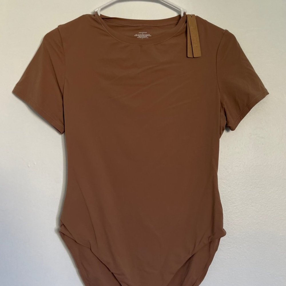 SKIMS FITS EVERYBODY T-SHIRT BODYSUIT | SIENNA × 1
